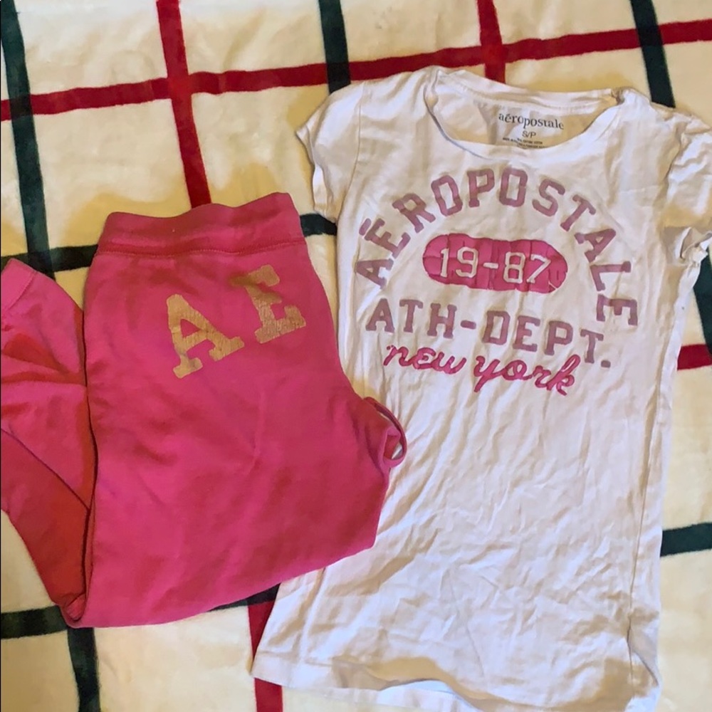 Aero shirt with capri sweats - Picture 1 of 1